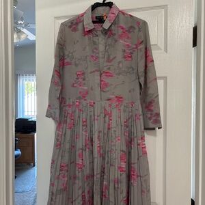 Beautiful Banana Republic Feminine Dress